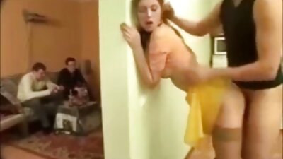 Curva blondă rusă suge penis și fund și jucărie uriașă până la orgasm